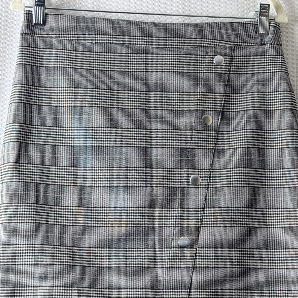 SOHO Apparel Ltd Skirt Womens Medium Gray Plaid Snap Button Midi Pencil Skirt - Picture 3 of 10